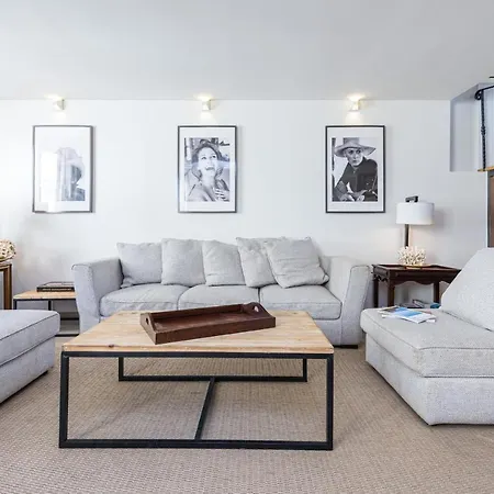 Large & Very Central 4 Bdr Apartment * קאן